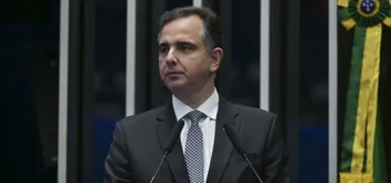 EX-PRESIDENTE DO SENADO TOMA POSSE COMO MINISTRO DO TCU