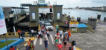 FERRY-BOAT TEM FILA INTENSA E ESPERA DE MAIS DE TRÊS HORAS NO RETORNO PARA SALVADOR