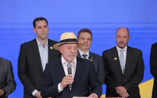 LULA REJEITA CLASSIFICAÇÃO DE FACÇÕES COMO TERRORISTAS PELOS EUA