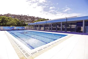 SALVADOR ENTREGA ESCOLAS COM PISCINA E SALAS CLIMATIZADAS PARA 1,2 MIL ALUNOS