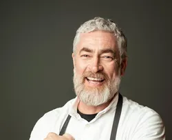 ALEX ATALA, EDINHO ENGEL E MARA SALLES SE REENCONTRAM PARA REVISITAR A COZINHA BRASILEIRA