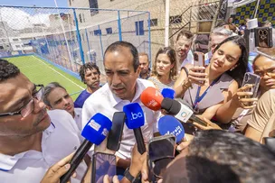 PREFEITURA FAZ ENTREGA EM MUSSURUNGA E ANUNCIA PACOTE DE R$ 54 MILHÕES EM CAMPOS E QUADRAS