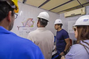 BRUNO REIS VISTORIA OBRAS DE URBANIZAÇÃO DO PÉ PRETO, QUE AVANÇAM COM CONSTRUÇÃO DE 270 NOVAS MORADIAS EM SALVADOR