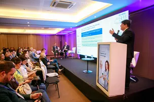 ASSOCIAÇÃO PROMOVE SEMINÁRIO SOBRE IMPACTO DA IA NA SAÚDE