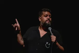 MATHEUS BUENTE RETORNA AO TEATRO FARESI NESTE FIM DE SEMANA