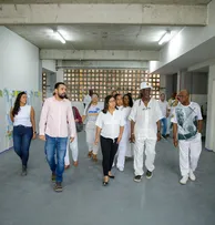 VICE-PREFEITA DE SALVADOR VISTORIA OBRAS DE REQUALIFICAÇÃO DA SEDE DO ILÊ AIYÊ, QUE CHEGA A 80% DE CONCLUSÃO