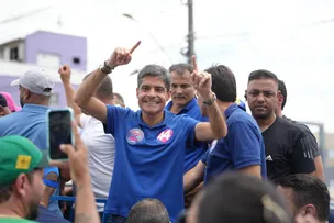 ACM NETO REÚNE APOIADORES E LIDERANÇAS DO EXTREMO SUL EM CARREATA EM TEIXEIRA DE FREITAS