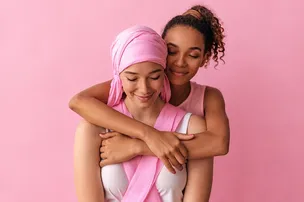 CÂNCER DE MAMA AVANÇA ENTRE MULHERES JOVENS E ACENDE ALERTA SOBRE FERTILIDADE