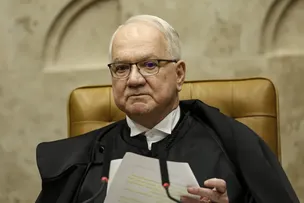 FACHIN RECEBE APOIO DE GRUPO DE 198 NOMES EM MEIO À CRISE NO STF