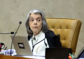 CÁRMEN LÚCIA DIZ ESTAR EM PROFUNDA TRISTEZA COM CRISE NO STF