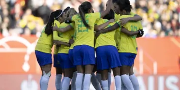 CÂMARA DERRUBA OBRIGATORIEDADE DE FÉRIAS ESCOLARES DURANTE COPA FEMININA DE 2027