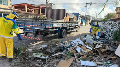 LIMPURB PROMOVE NOVA EDIÇÃO DA OPERAÇÃO BAIRRO NO GRAU COM BOTA FORA EM PARIPE