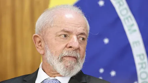 LULA ARTICULA VOTAÇÃO DO FIM DA ESCALA 6X1 E REAJUSTE DO BOLSA FAMÍLIA PARA SEGUNDO TURNO, DIZ COLUNA