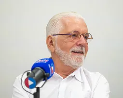 WAGNER DEFENDE REELEIÇÃO DE LULA E O CLASSIFICA COMO “O MAIS PREPARADO PARA PLANTAR E COLHER PROSPERIDADE”