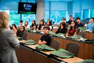 ENCONTRO APROXIMA ESTUDANTES BAIANOS DE OPORTUNIDADES DE GRADUAÇÃO EM SÃO PAULO
