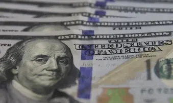 IBOVESPA BATE RECORDE E DÓLAR CAI A R$ 4,98; VEJA NÚMEROS