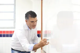 BAHIA DIVULGA LISTA DE PROFESSORES QUE TERÃO LICENÇA-PRÊMIO PAGA EM DINHEIRO