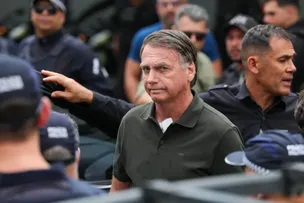 MORAES DETERMINA QUE PGR SE MANIFESTE SOBRE VISITA DE FLÁVIO A JAIR BOLSONARO