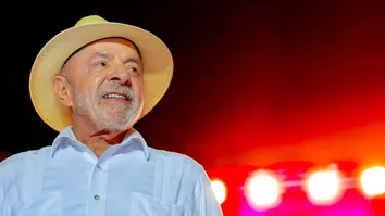 PRESIDENTE DO PT DIZ QUE CAMPANHA DE LULA MUDARÁ “ENFOQUE” EM 2º TURNO